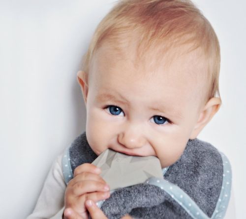 Lullalove supeRRO śliniak z kauczukowym gryzakiem Grey