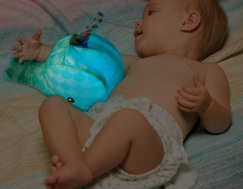 B.Toys szumiący i świecący wieloryb dla niemowląt