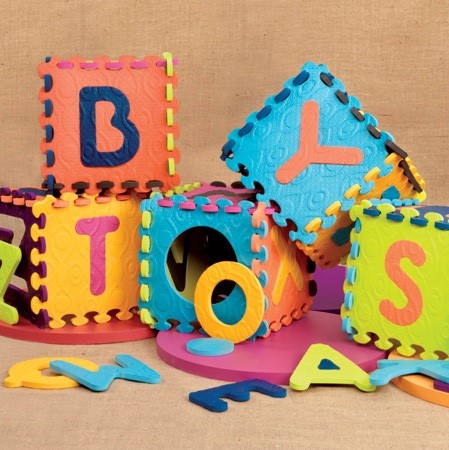 B. Toys mata piankowa puzzle z alfabetem