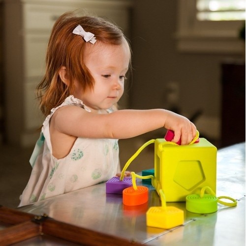 Fat Brain Toy Sorter Kostka OombeeCube