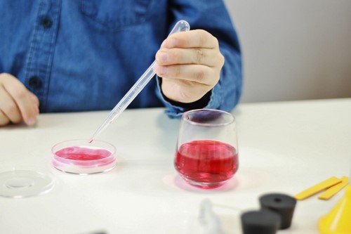 Buki Laboratorium chemiczne 150 eksperymentów