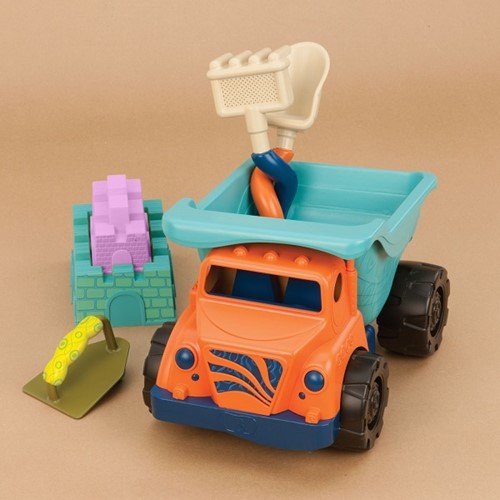 B. Toys ciężarówka z akcesoriami do piasku