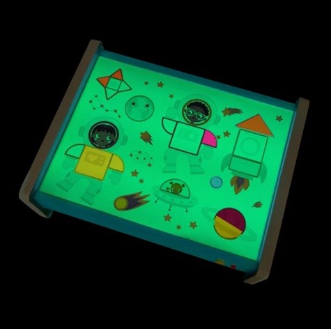 B. Toys edukacyjny podświetlany stół do rysowania interaktywny
