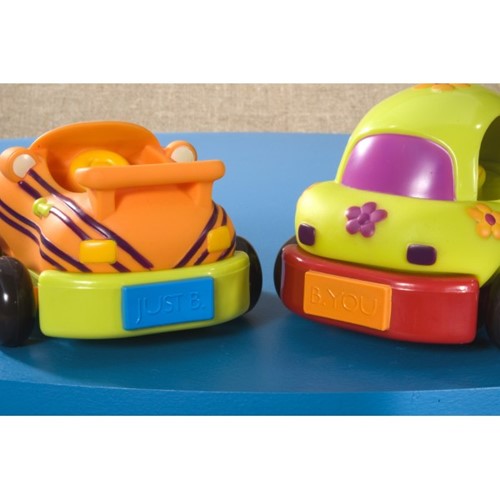 B. Toys zestaw 4 autek z napędem z miętą