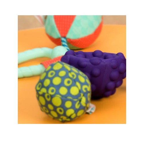 B. Toys gryzak z piłeczkami sensorycznymi